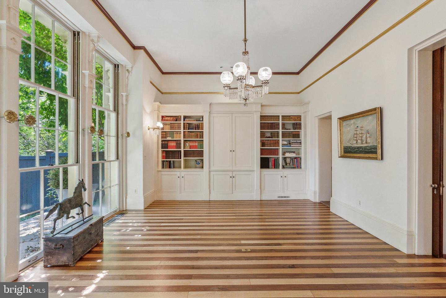 1527 35TH ST NW, WASHINGTON, District Of Columbia 20007, 8 Bedrooms Bedrooms, ,6 BathroomsBathrooms,Residential,For sale,1527 35TH ST NW,DCDC2224272 MLS # DCDC2224272