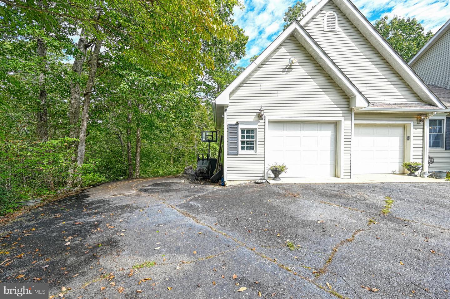 5 HUNT HAVEN, MINERAL, Virginia 23117, 4 Bedrooms Bedrooms, ,2 BathroomsBathrooms,Residential,For sale,5 HUNT HAVEN,VALA2008644 MLS # VALA2008644