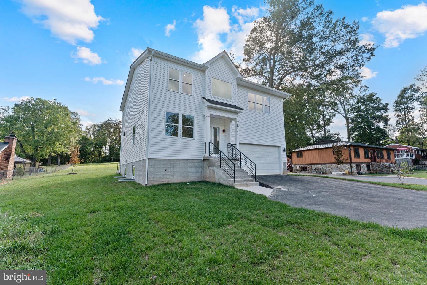 8111 OAK ST, MANASSAS, Virginia 20111, 4 Bedrooms Bedrooms, ,3 BathroomsBathrooms,Residential,For sale,8111 OAK ST,VAPW2104814 MLS # VAPW2104814