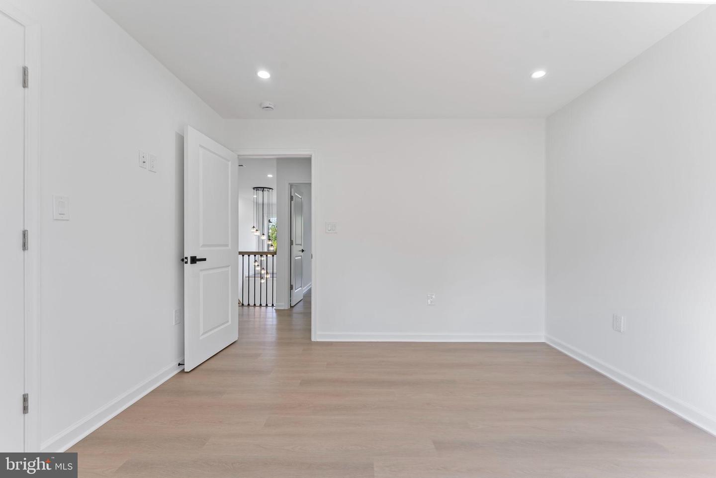 8111 OAK ST, MANASSAS, Virginia 20111, 4 Bedrooms Bedrooms, ,3 BathroomsBathrooms,Residential,For sale,8111 OAK ST,VAPW2104814 MLS # VAPW2104814