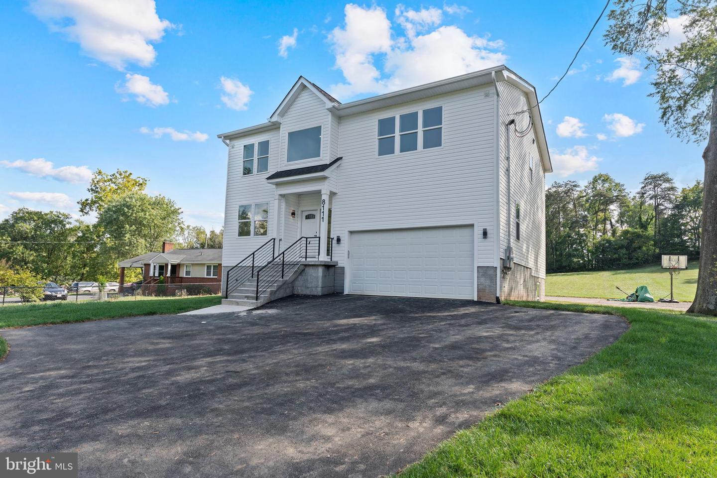 8111 OAK ST, MANASSAS, Virginia 20111, 4 Bedrooms Bedrooms, ,3 BathroomsBathrooms,Residential,For sale,8111 OAK ST,VAPW2104814 MLS # VAPW2104814
