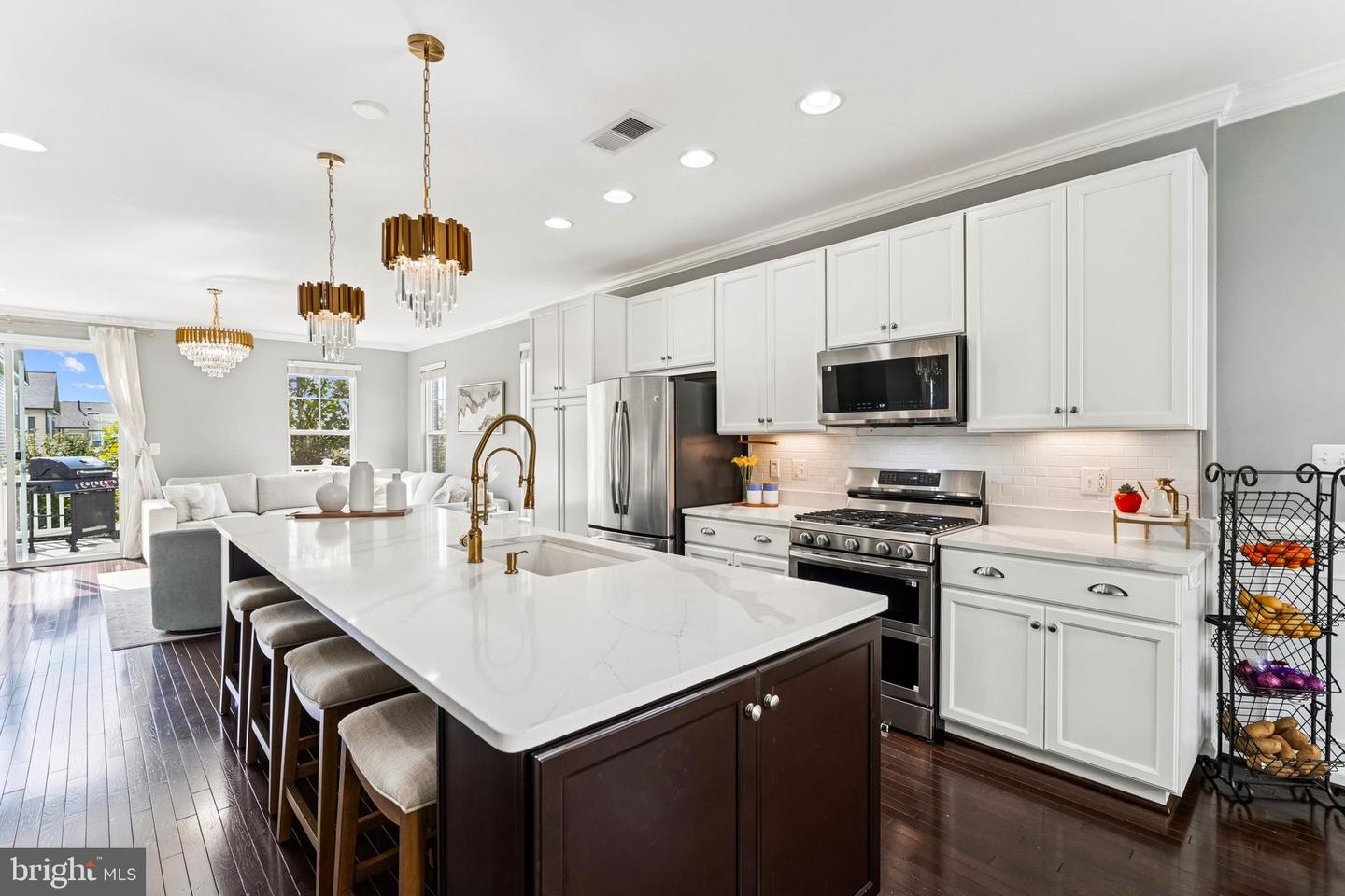 11911 WATERTON LAKE LN, BRISTOW, Virginia 20136, 3 Bedrooms Bedrooms, ,3 BathroomsBathrooms,Residential,For sale,11911 WATERTON LAKE LN,VAPW2104898 MLS # VAPW2104898