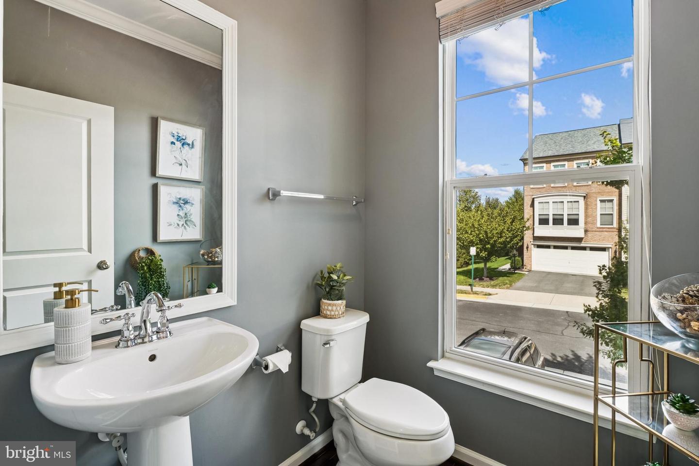 11911 WATERTON LAKE LN, BRISTOW, Virginia 20136, 3 Bedrooms Bedrooms, ,3 BathroomsBathrooms,Residential,For sale,11911 WATERTON LAKE LN,VAPW2104898 MLS # VAPW2104898