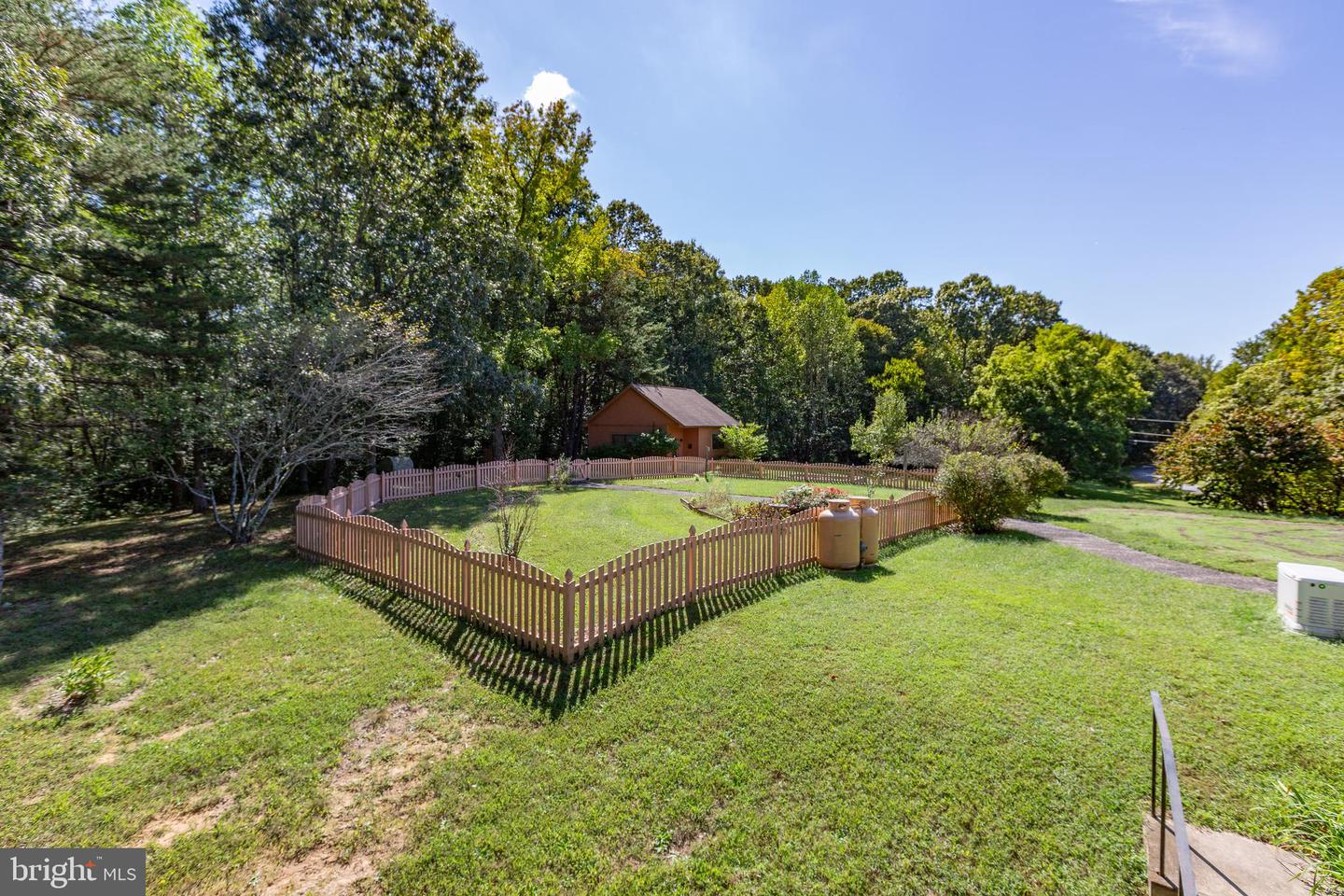 13328 GRANVIEW RD, KING GEORGE, Virginia 22485, 3 Bedrooms Bedrooms, ,3 BathroomsBathrooms,Residential,For sale,13328 GRANVIEW RD,VAKG2007082 MLS # VAKG2007082