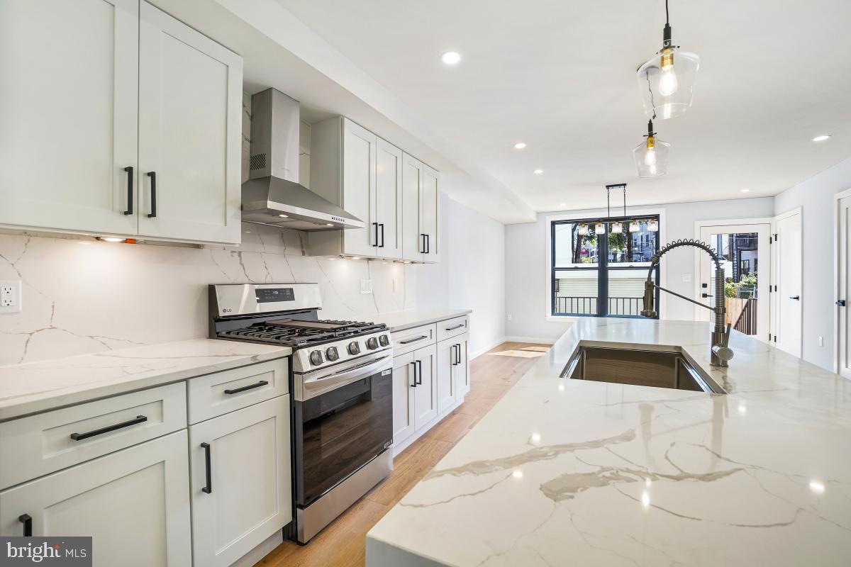 1511 WEST VIRGINIA AVE NE, WASHINGTON, District Of Columbia 20002, 5 Bedrooms Bedrooms, ,3 BathroomsBathrooms,Residential,For sale,1511 WEST VIRGINIA AVE NE,DCDC2224628 MLS # DCDC2224628