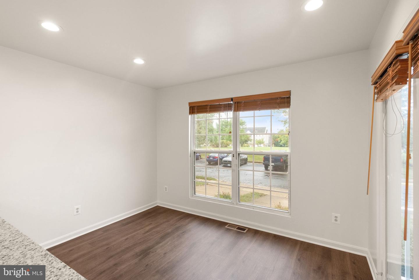4758 WARM HEARTH CIR, FAIRFAX, Virginia 22033, 3 Bedrooms Bedrooms, ,2 BathroomsBathrooms,Residential,For sale,4758 WARM HEARTH CIR,VAFX2269804 MLS # VAFX2269804