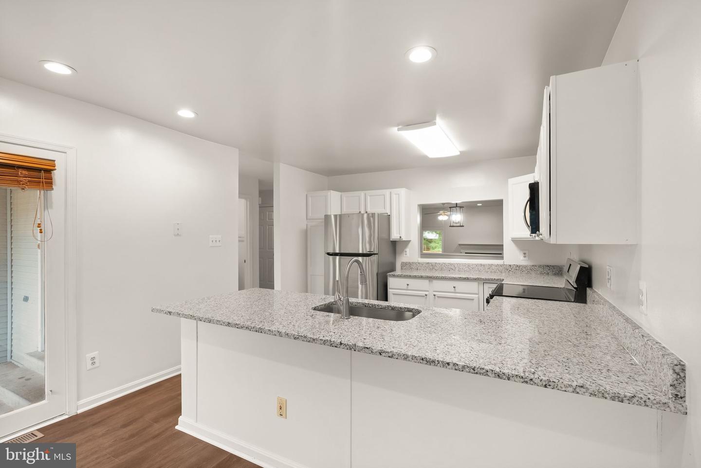 4758 WARM HEARTH CIR, FAIRFAX, Virginia 22033, 3 Bedrooms Bedrooms, ,2 BathroomsBathrooms,Residential,For sale,4758 WARM HEARTH CIR,VAFX2269804 MLS # VAFX2269804