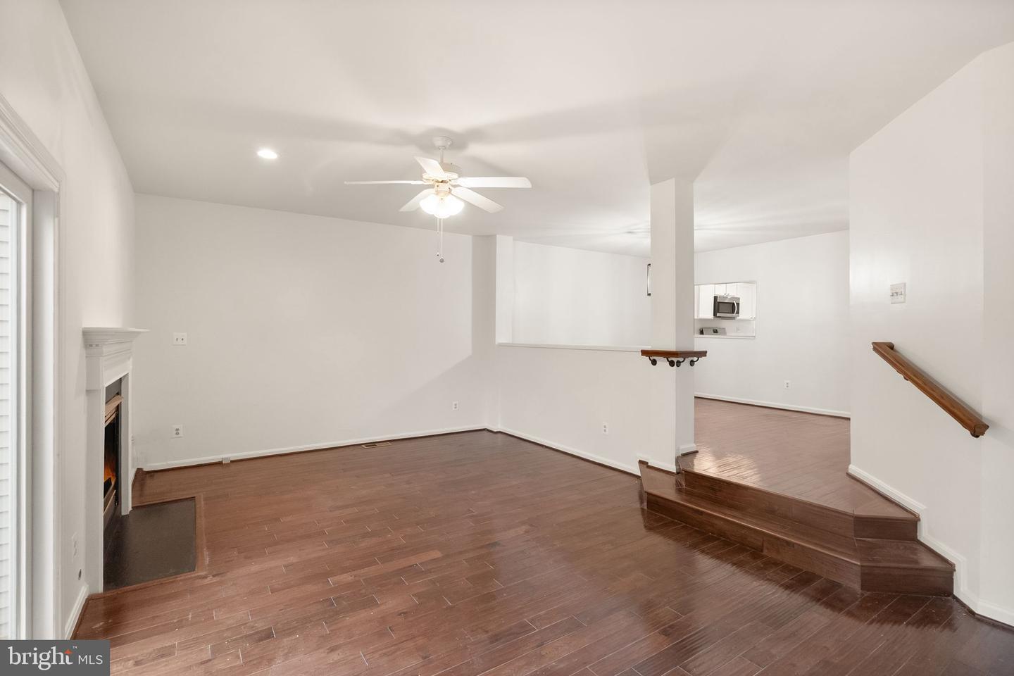 4758 WARM HEARTH CIR, FAIRFAX, Virginia 22033, 3 Bedrooms Bedrooms, ,2 BathroomsBathrooms,Residential,For sale,4758 WARM HEARTH CIR,VAFX2269804 MLS # VAFX2269804