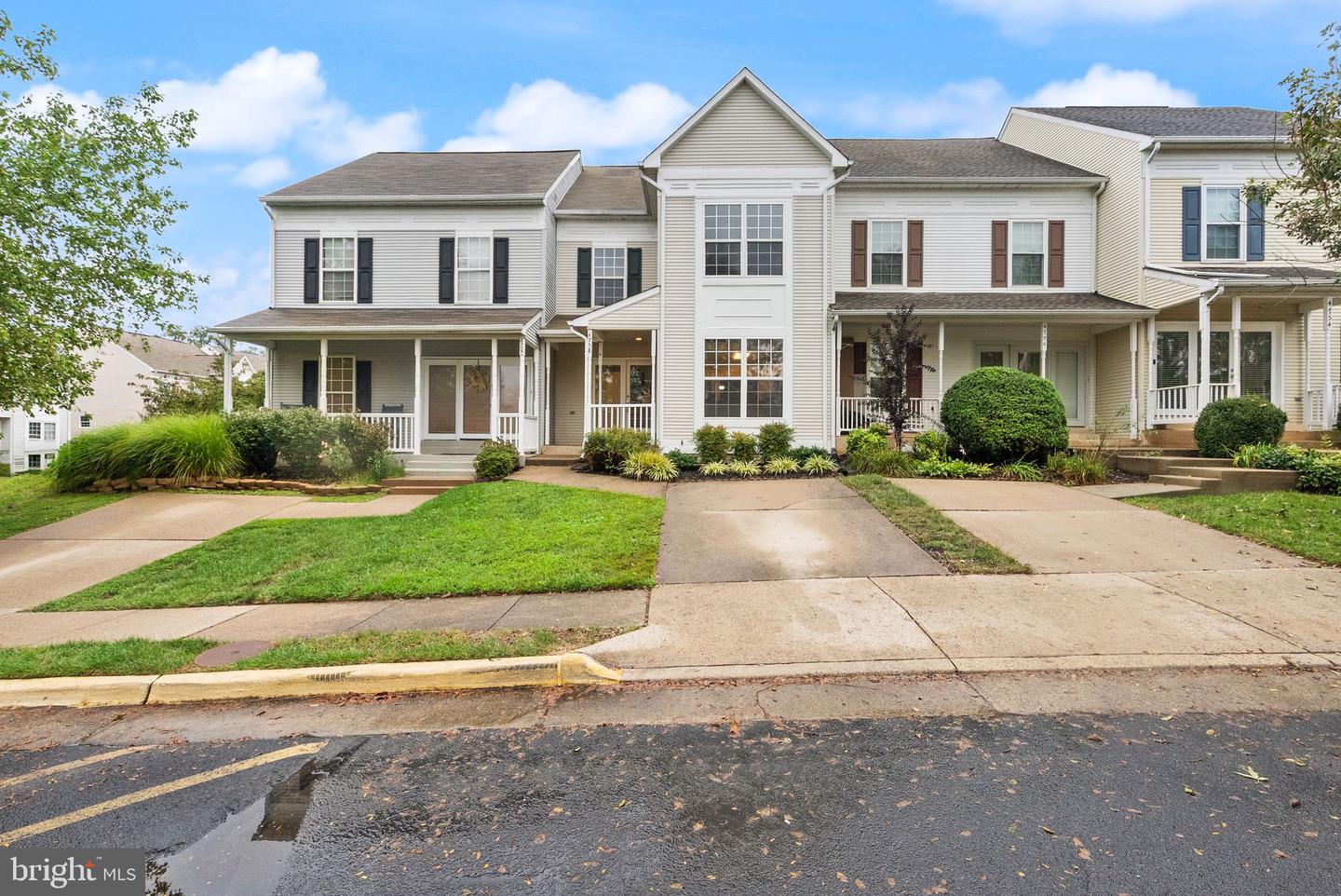 4758 WARM HEARTH CIR, FAIRFAX, Virginia 22033, 3 Bedrooms Bedrooms, ,2 BathroomsBathrooms,Residential,For sale,4758 WARM HEARTH CIR,VAFX2269804 MLS # VAFX2269804