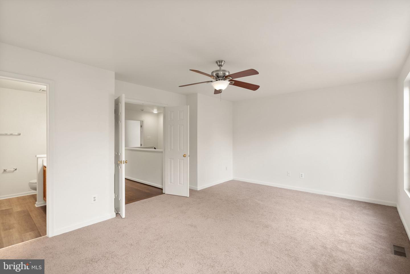 4758 WARM HEARTH CIR, FAIRFAX, Virginia 22033, 3 Bedrooms Bedrooms, ,2 BathroomsBathrooms,Residential,For sale,4758 WARM HEARTH CIR,VAFX2269804 MLS # VAFX2269804