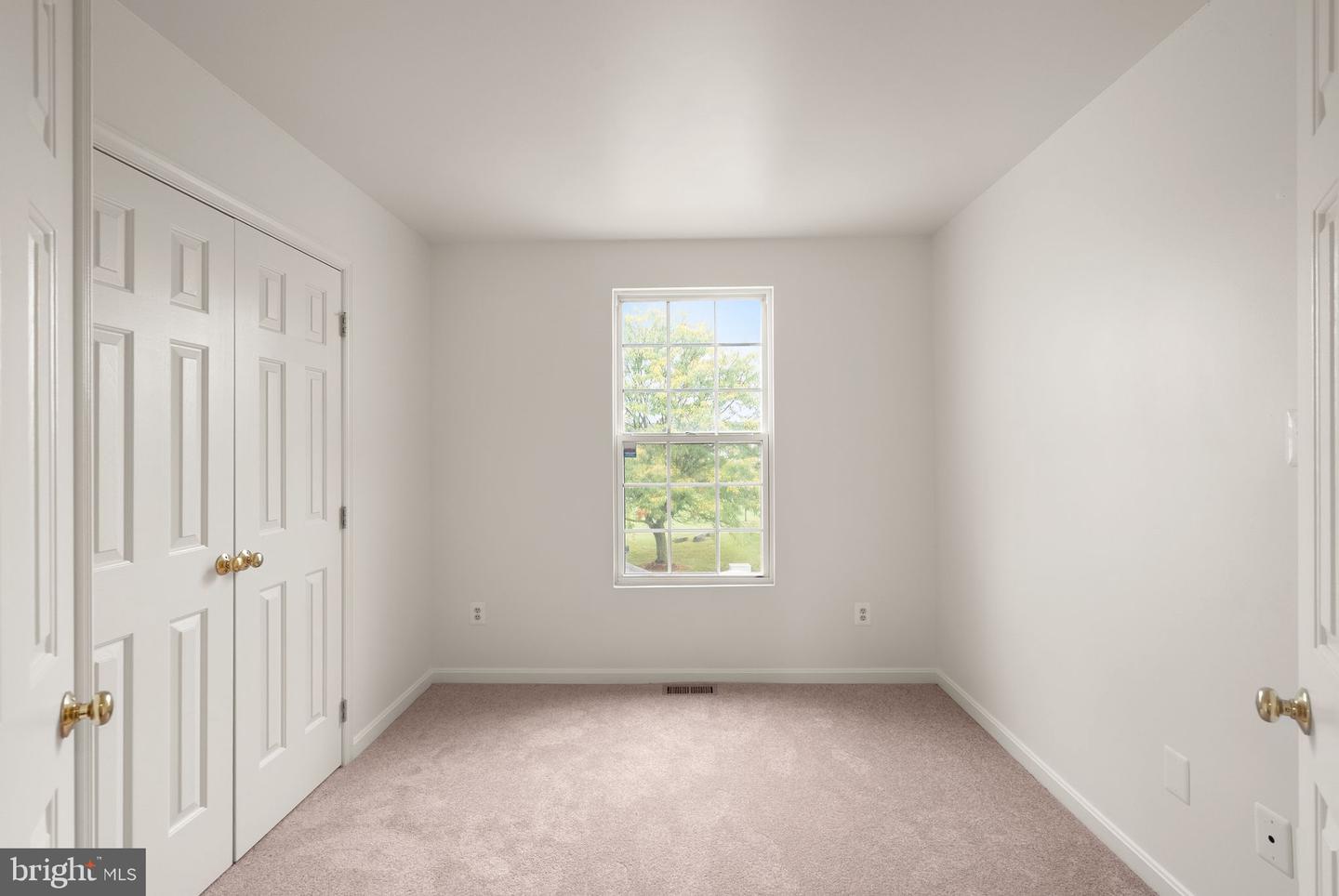 4758 WARM HEARTH CIR, FAIRFAX, Virginia 22033, 3 Bedrooms Bedrooms, ,2 BathroomsBathrooms,Residential,For sale,4758 WARM HEARTH CIR,VAFX2269804 MLS # VAFX2269804