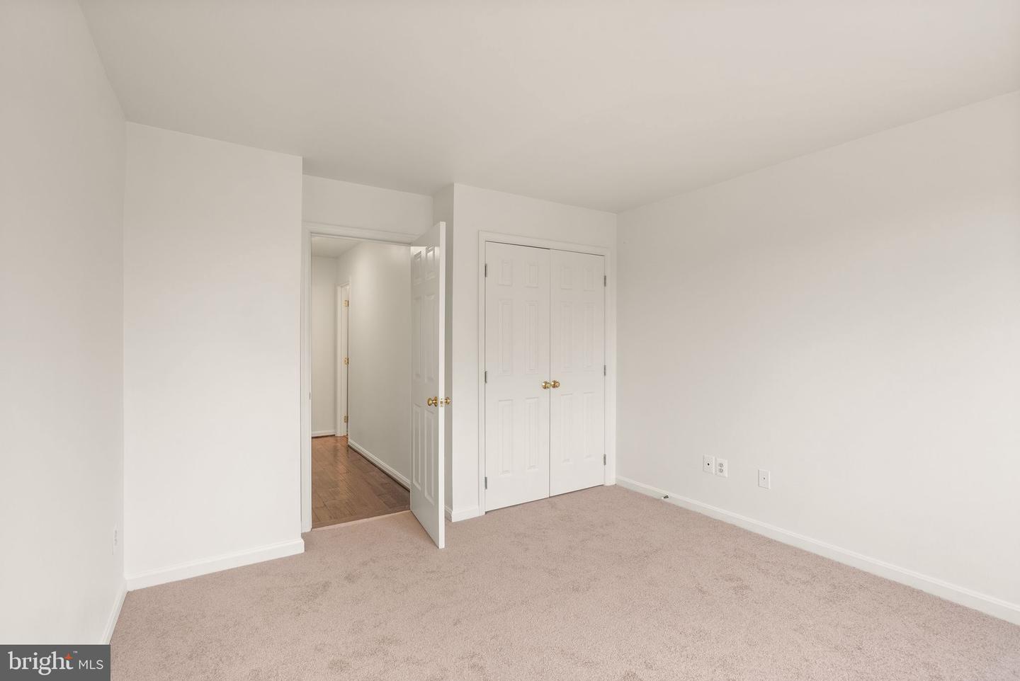 4758 WARM HEARTH CIR, FAIRFAX, Virginia 22033, 3 Bedrooms Bedrooms, ,2 BathroomsBathrooms,Residential,For sale,4758 WARM HEARTH CIR,VAFX2269804 MLS # VAFX2269804