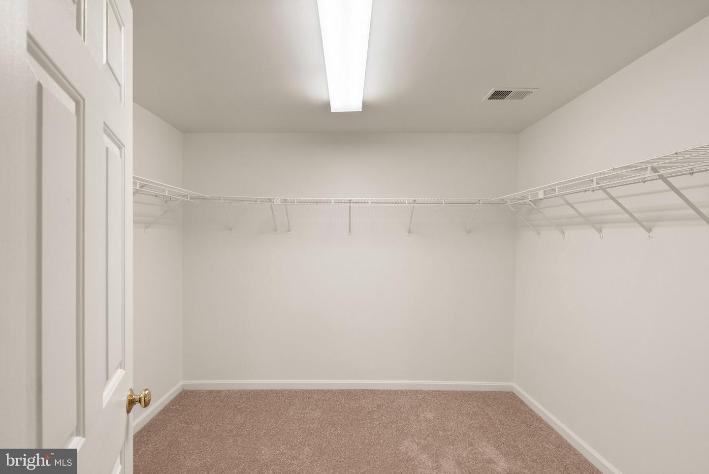 4758 WARM HEARTH CIR, FAIRFAX, Virginia 22033, 3 Bedrooms Bedrooms, ,2 BathroomsBathrooms,Residential,For sale,4758 WARM HEARTH CIR,VAFX2269804 MLS # VAFX2269804