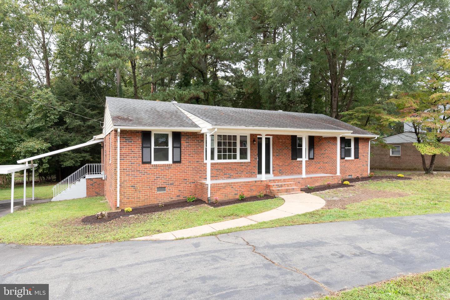715 AZALEA AVE, RICHMOND, Virginia 23227, 3 Bedrooms Bedrooms, ,2 BathroomsBathrooms,Residential,For sale,715 AZALEA AVE,VAHN2001084 MLS # VAHN2001084