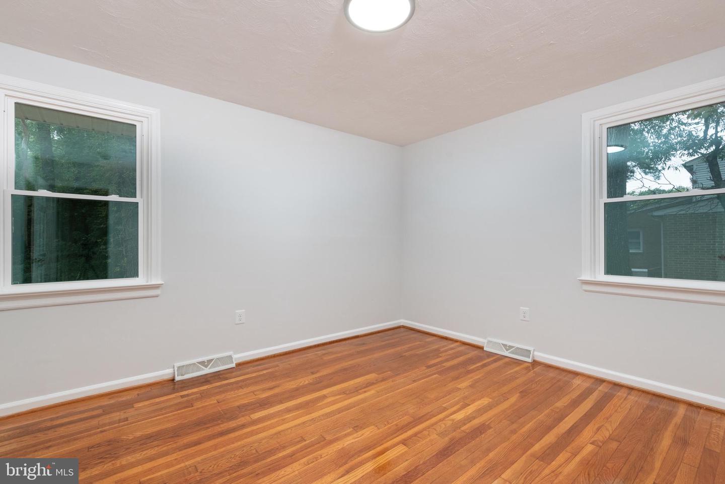 715 AZALEA AVE, RICHMOND, Virginia 23227, 3 Bedrooms Bedrooms, ,2 BathroomsBathrooms,Residential,For sale,715 AZALEA AVE,VAHN2001084 MLS # VAHN2001084