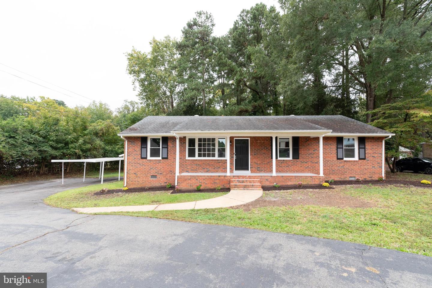 715 AZALEA AVE, RICHMOND, Virginia 23227, 3 Bedrooms Bedrooms, ,2 BathroomsBathrooms,Residential,For sale,715 AZALEA AVE,VAHN2001084 MLS # VAHN2001084