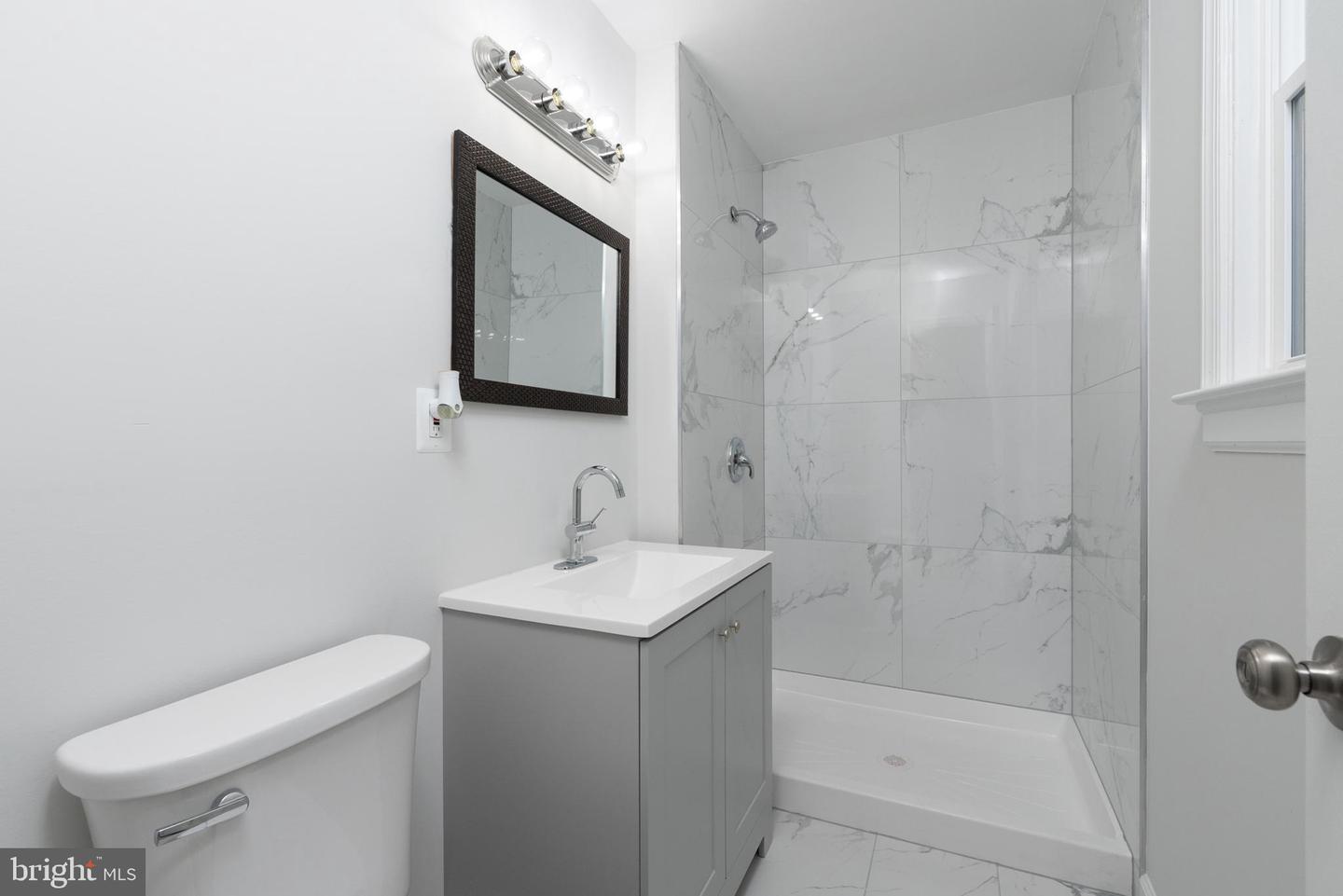 715 AZALEA AVE, RICHMOND, Virginia 23227, 3 Bedrooms Bedrooms, ,2 BathroomsBathrooms,Residential,For sale,715 AZALEA AVE,VAHN2001084 MLS # VAHN2001084