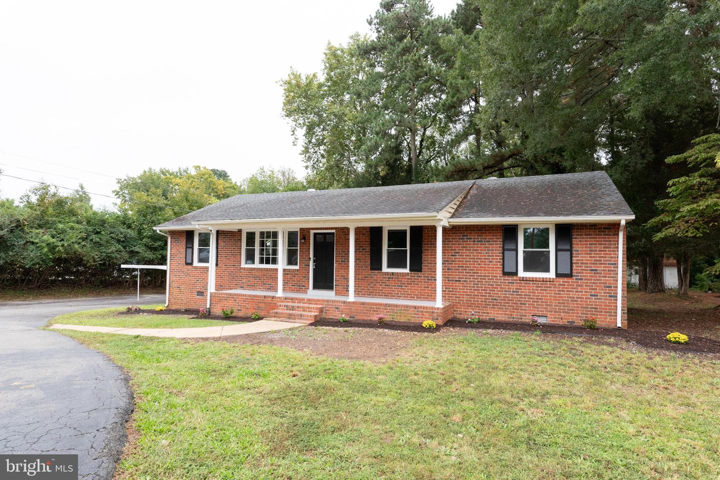 715 AZALEA AVE, RICHMOND, Virginia 23227, 3 Bedrooms Bedrooms, ,2 BathroomsBathrooms,Residential,For sale,715 AZALEA AVE,VAHN2001084 MLS # VAHN2001084