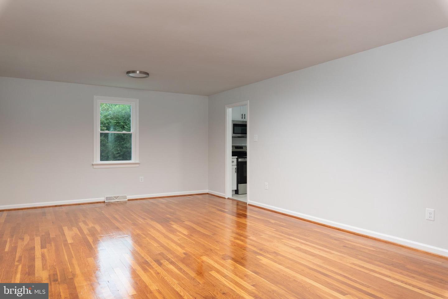 715 AZALEA AVE, RICHMOND, Virginia 23227, 3 Bedrooms Bedrooms, ,2 BathroomsBathrooms,Residential,For sale,715 AZALEA AVE,VAHN2001084 MLS # VAHN2001084