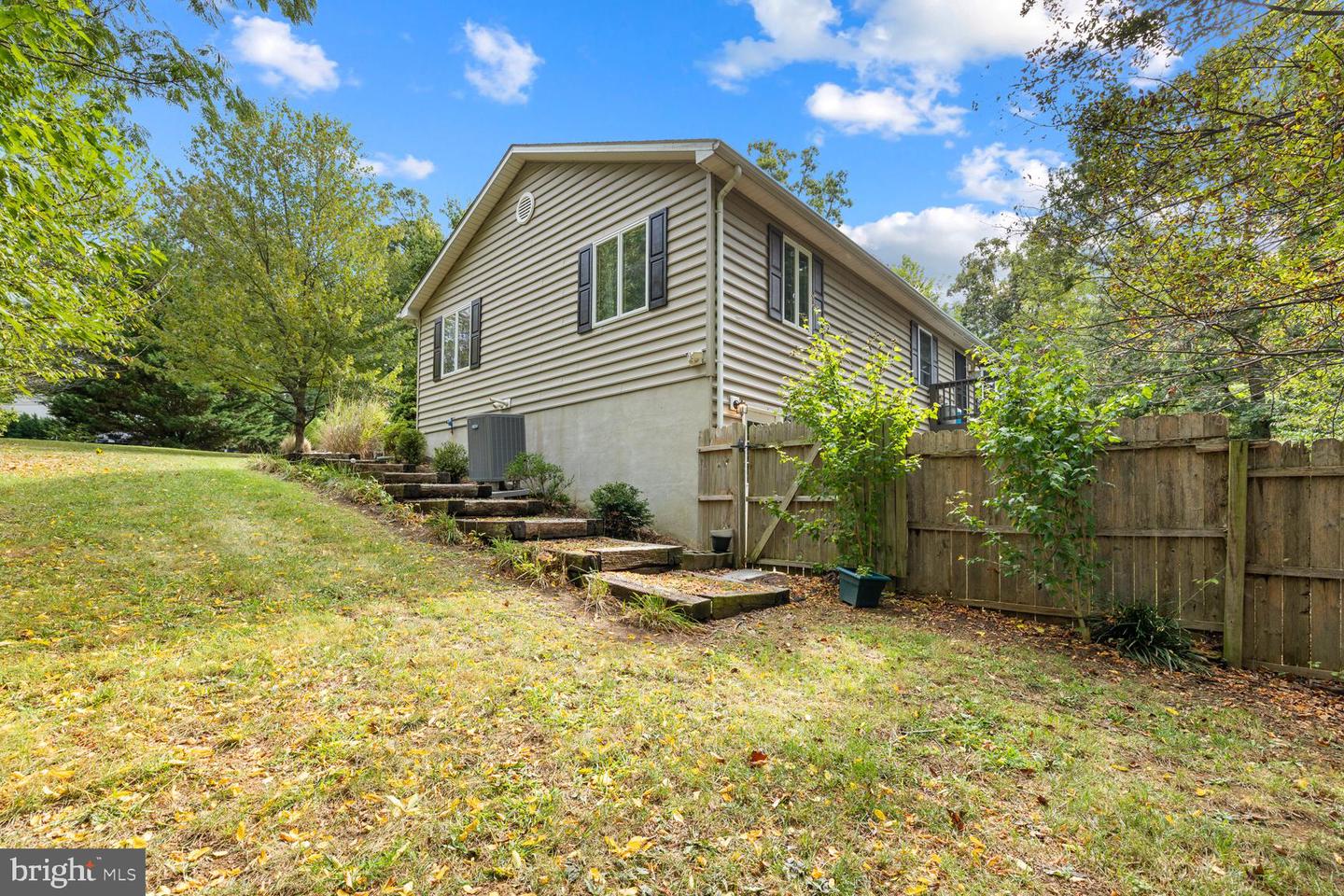 2891 SAUMSVILLE RD, MAURERTOWN, Virginia 22644, 4 Bedrooms Bedrooms, ,5 BathroomsBathrooms,Residential,For sale,2891 SAUMSVILLE RD,VASH2012650 MLS # VASH2012650
