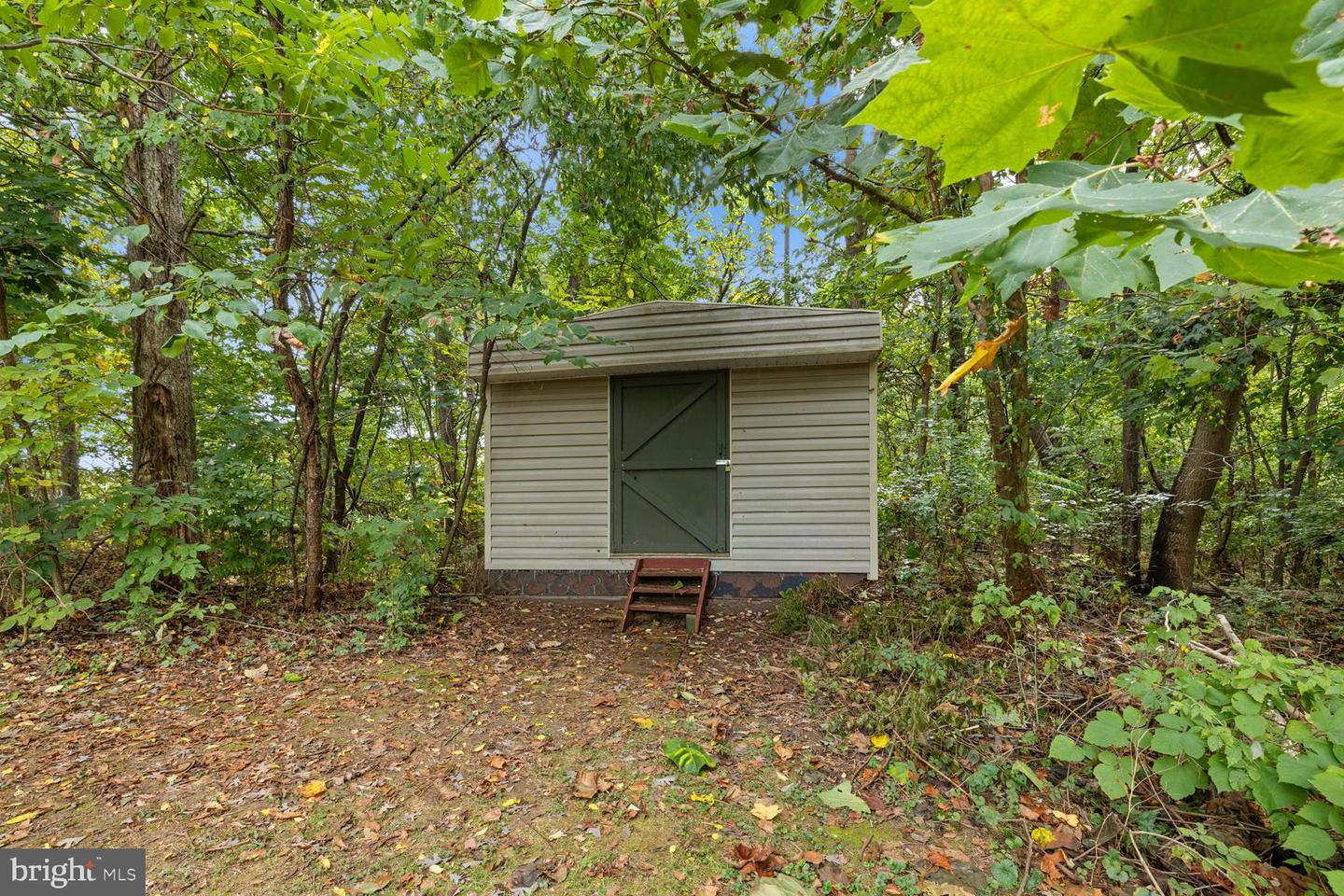 2891 SAUMSVILLE RD, MAURERTOWN, Virginia 22644, 4 Bedrooms Bedrooms, ,5 BathroomsBathrooms,Residential,For sale,2891 SAUMSVILLE RD,VASH2012650 MLS # VASH2012650