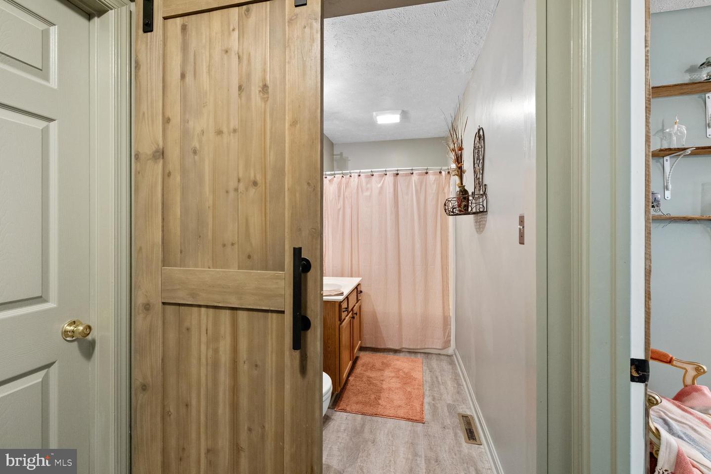 2891 SAUMSVILLE RD, MAURERTOWN, Virginia 22644, 4 Bedrooms Bedrooms, ,5 BathroomsBathrooms,Residential,For sale,2891 SAUMSVILLE RD,VASH2012650 MLS # VASH2012650