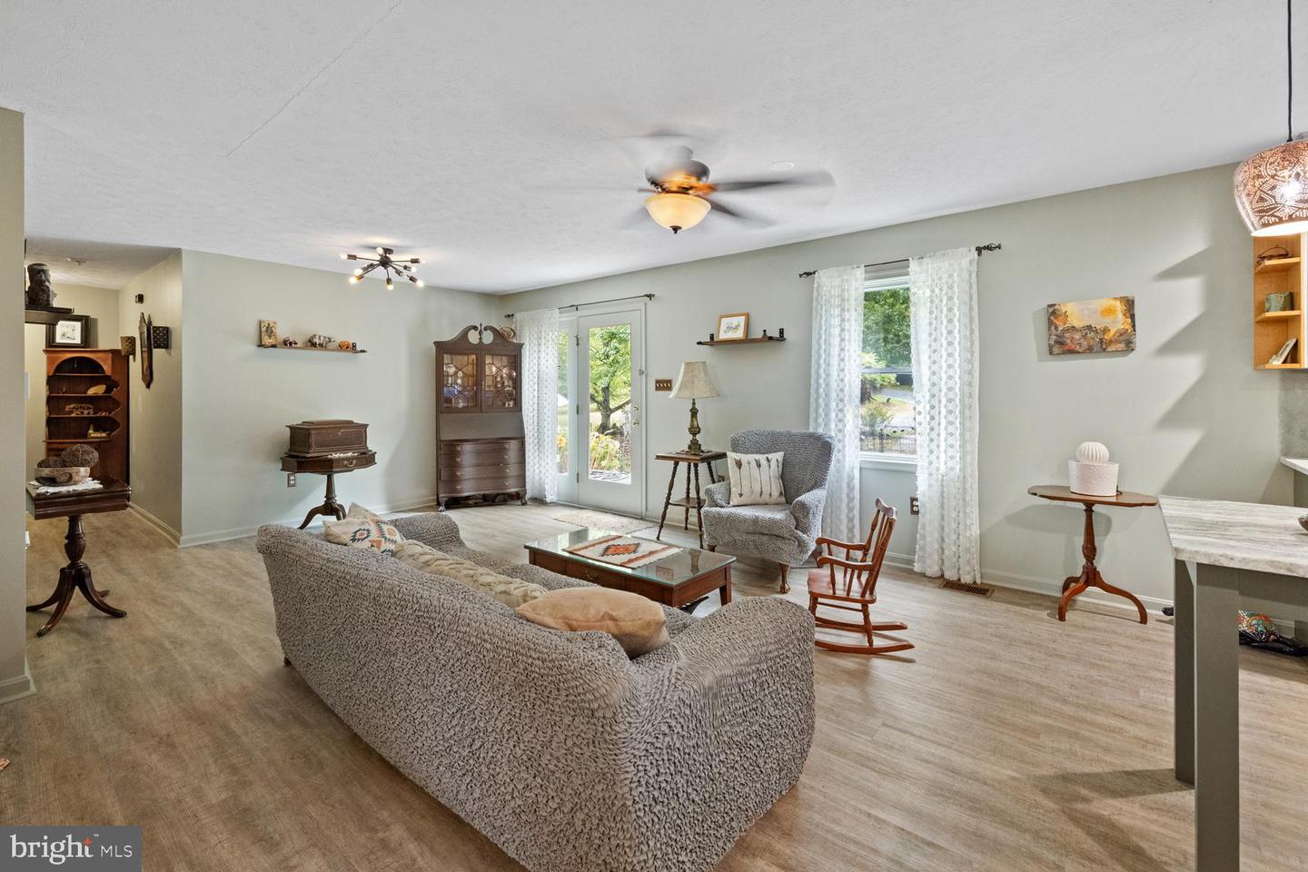 2891 SAUMSVILLE RD, MAURERTOWN, Virginia 22644, 4 Bedrooms Bedrooms, ,5 BathroomsBathrooms,Residential,For sale,2891 SAUMSVILLE RD,VASH2012650 MLS # VASH2012650