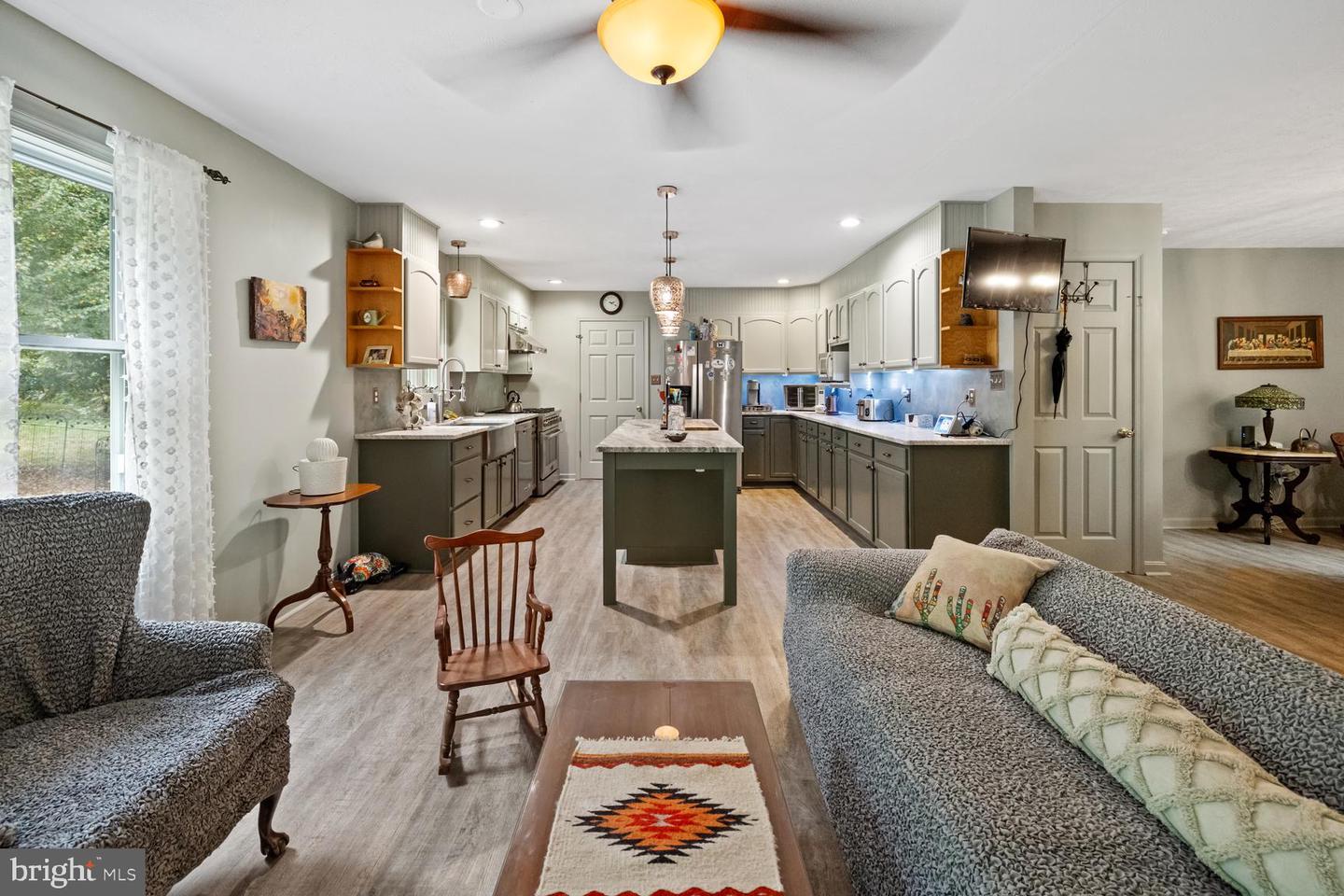 2891 SAUMSVILLE RD, MAURERTOWN, Virginia 22644, 4 Bedrooms Bedrooms, ,5 BathroomsBathrooms,Residential,For sale,2891 SAUMSVILLE RD,VASH2012650 MLS # VASH2012650