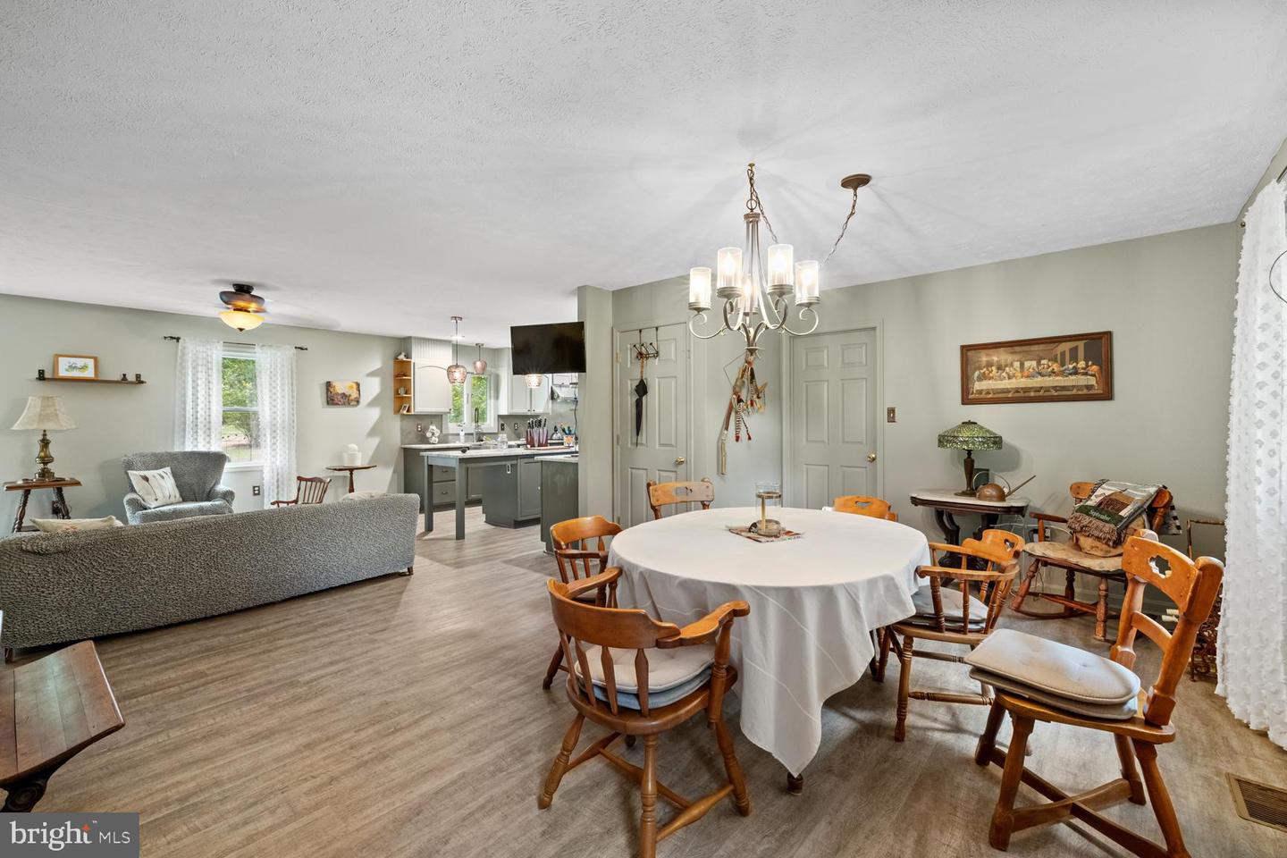 2891 SAUMSVILLE RD, MAURERTOWN, Virginia 22644, 4 Bedrooms Bedrooms, ,5 BathroomsBathrooms,Residential,For sale,2891 SAUMSVILLE RD,VASH2012650 MLS # VASH2012650