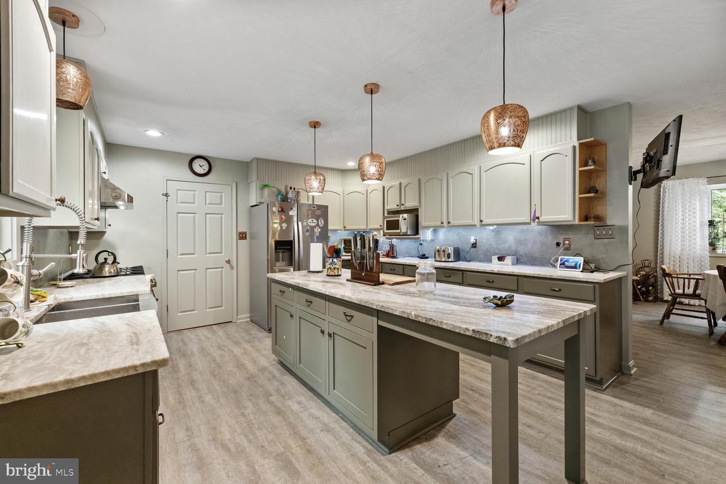 2891 SAUMSVILLE RD, MAURERTOWN, Virginia 22644, 4 Bedrooms Bedrooms, ,5 BathroomsBathrooms,Residential,For sale,2891 SAUMSVILLE RD,VASH2012650 MLS # VASH2012650