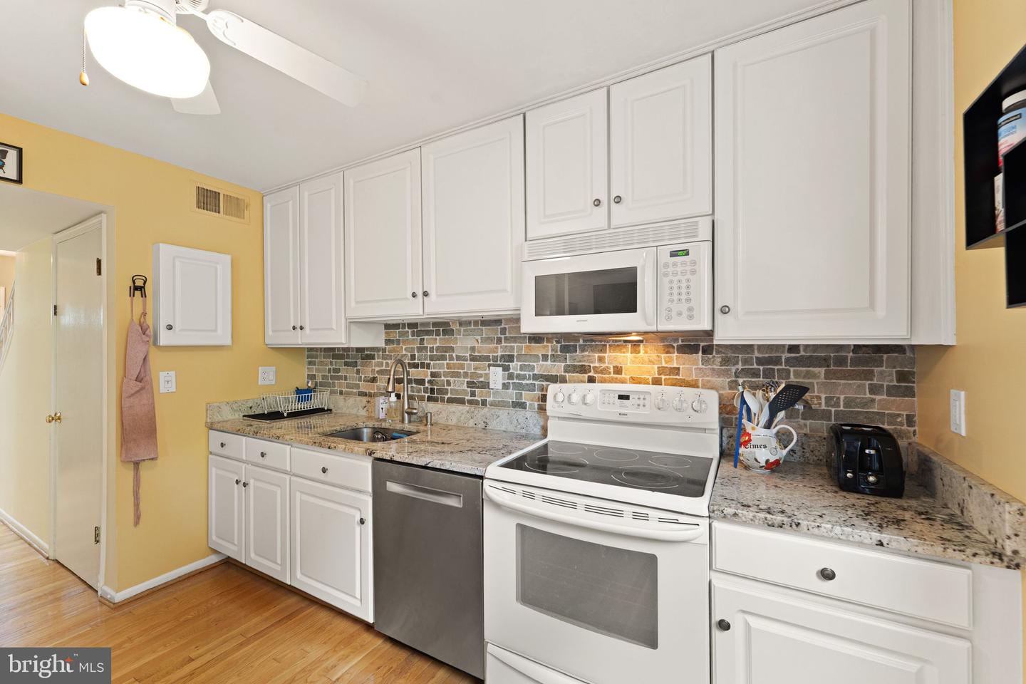 7719 DURER CT, SPRINGFIELD, Virginia 22153, 3 Bedrooms Bedrooms, ,1 BathroomBathrooms,Residential,For sale,7719 DURER CT,VAFX2269964 MLS # VAFX2269964