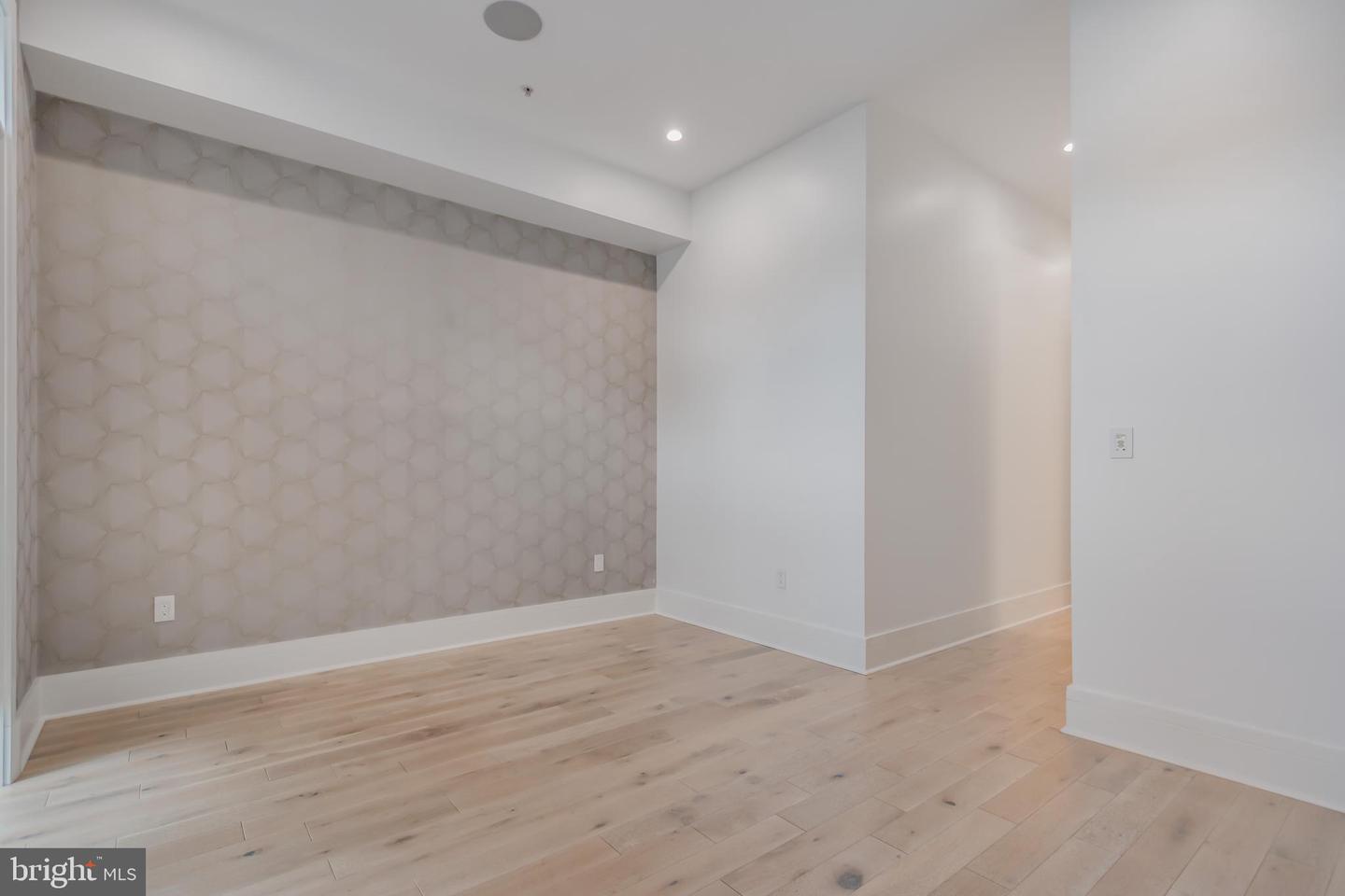 820 KENNEDY ST NW #4, WASHINGTON, District Of Columbia 20011, 3 Bedrooms Bedrooms, ,3 BathroomsBathrooms,Residential,For sale,820 KENNEDY ST NW #4,DCDC2224848 MLS # DCDC2224848