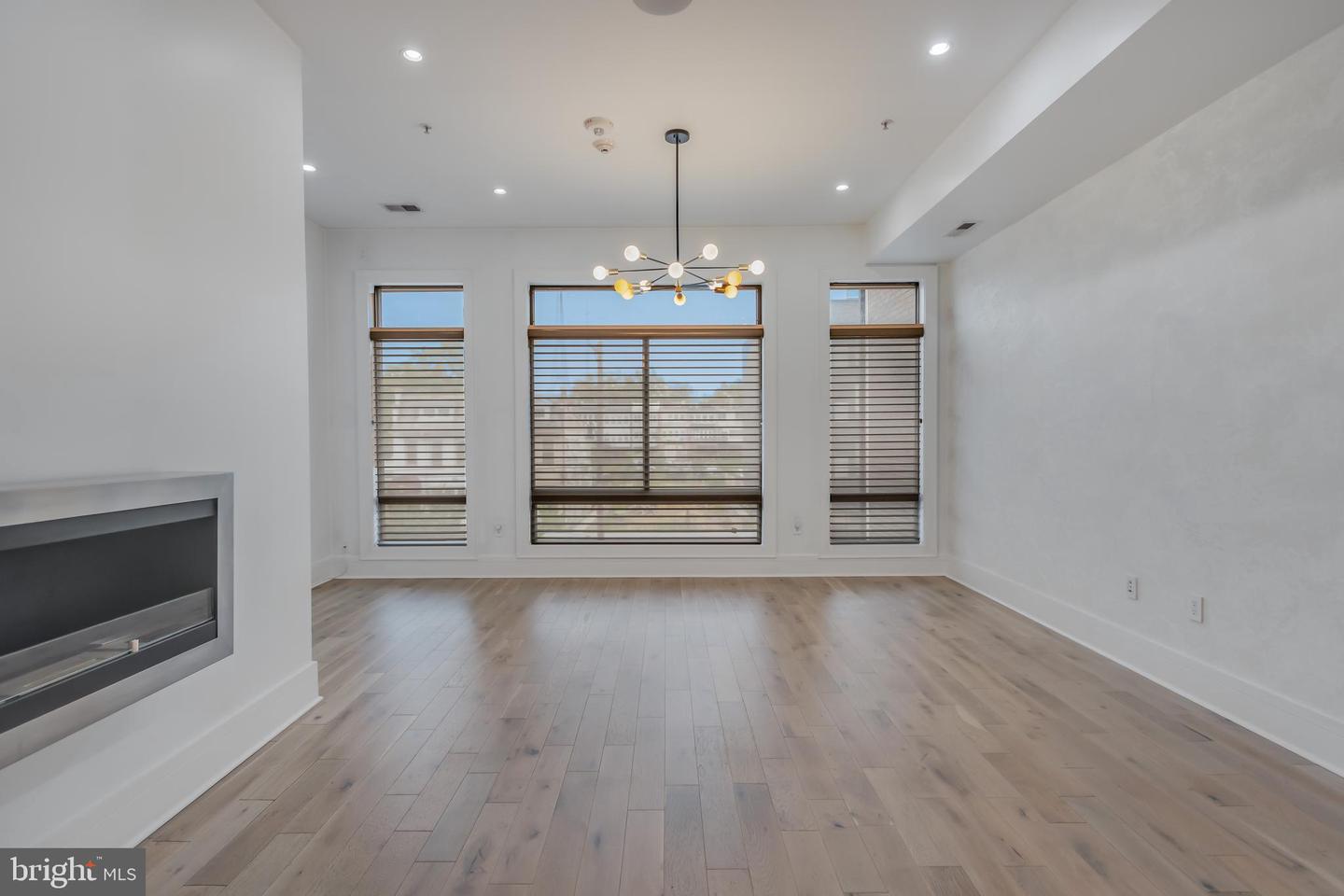 820 KENNEDY ST NW #4, WASHINGTON, District Of Columbia 20011, 3 Bedrooms Bedrooms, ,3 BathroomsBathrooms,Residential,For sale,820 KENNEDY ST NW #4,DCDC2224848 MLS # DCDC2224848
