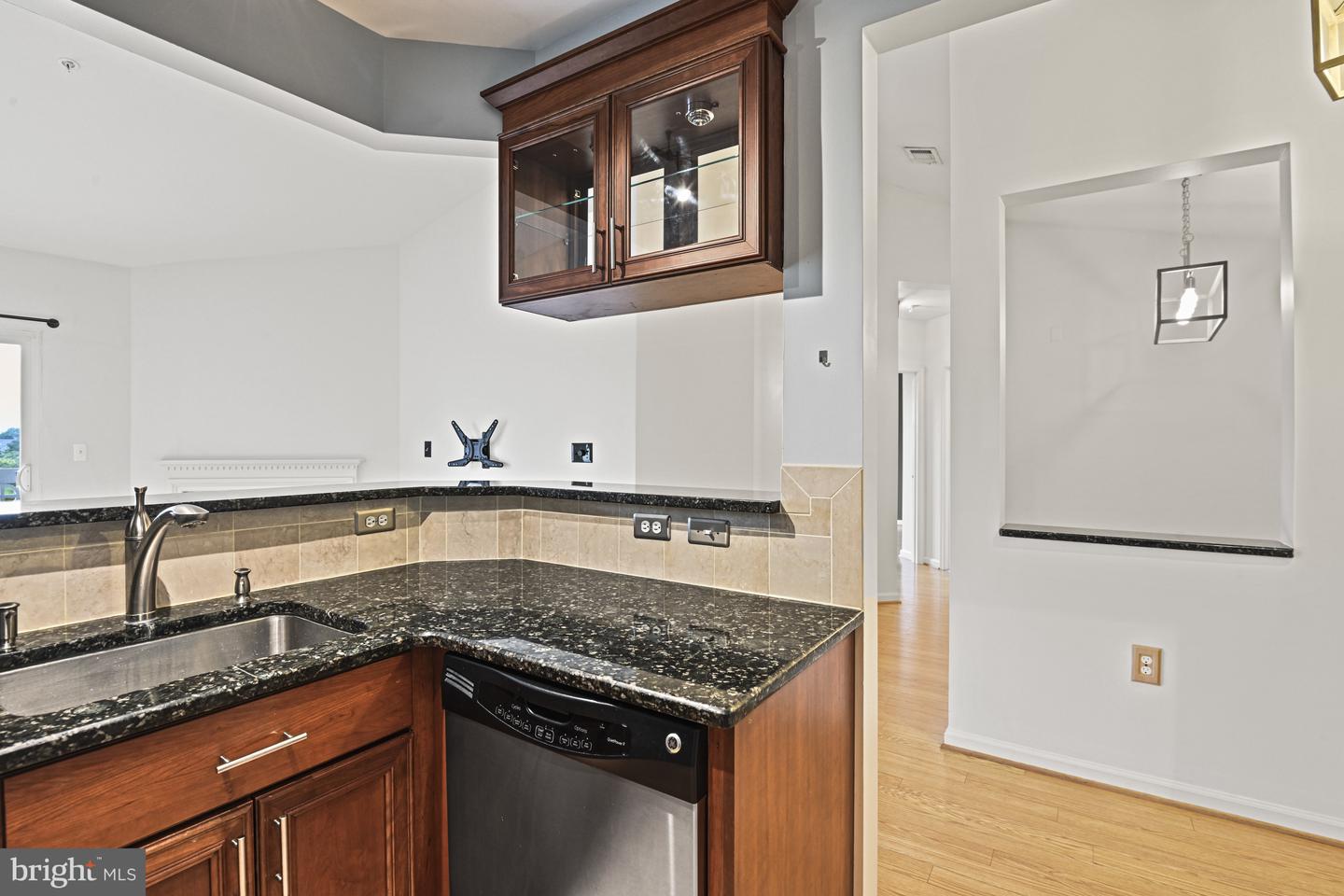 12915 ALTON SQ #416, HERNDON, Virginia 20170, 2 Bedrooms Bedrooms, ,1 BathroomBathrooms,Residential,For sale,12915 ALTON SQ #416,VAFX2269968 MLS # VAFX2269968