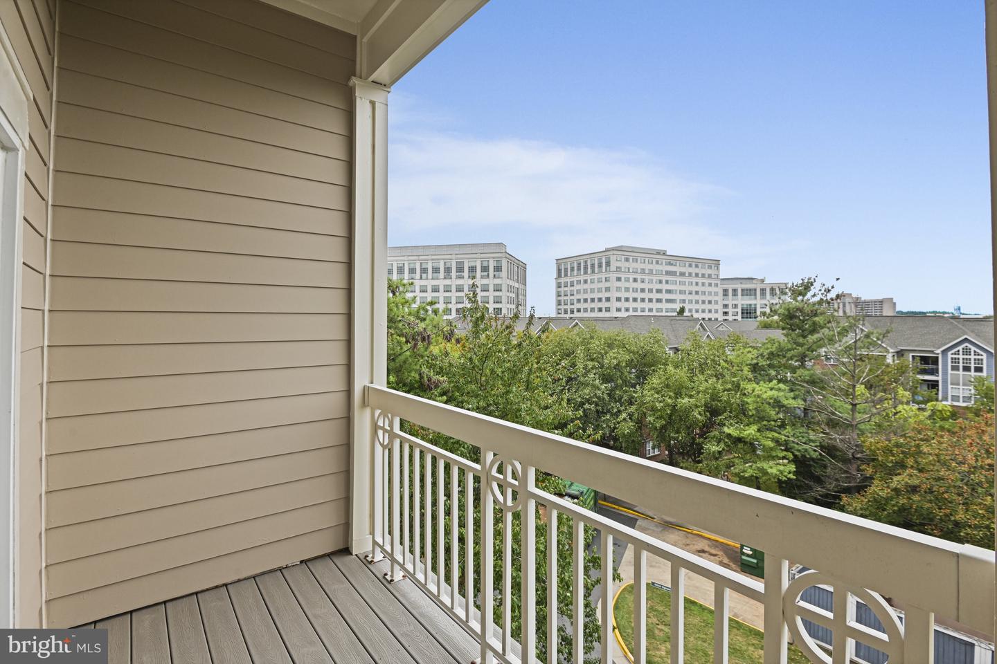 12915 ALTON SQ #416, HERNDON, Virginia 20170, 2 Bedrooms Bedrooms, ,1 BathroomBathrooms,Residential,For sale,12915 ALTON SQ #416,VAFX2269968 MLS # VAFX2269968