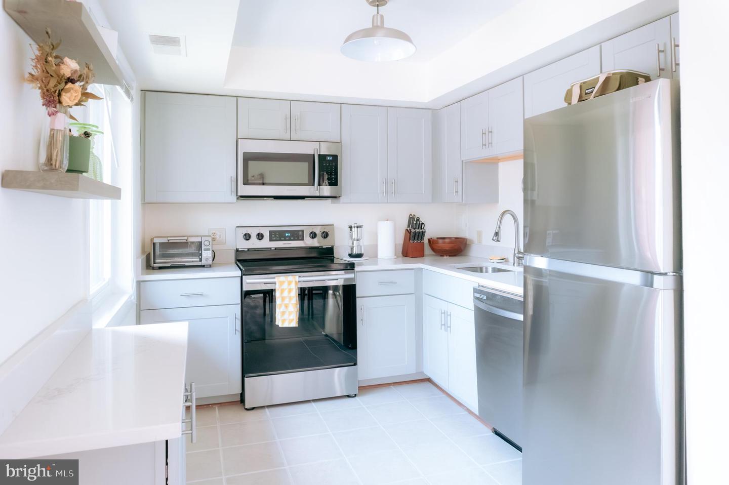 3230 S 28TH ST #401, ALEXANDRIA, Virginia 22302, 1 Bedroom Bedrooms, ,1 BathroomBathrooms,Residential,For sale,3230 S 28TH ST #401,VAAX2050350 MLS # VAAX2050350