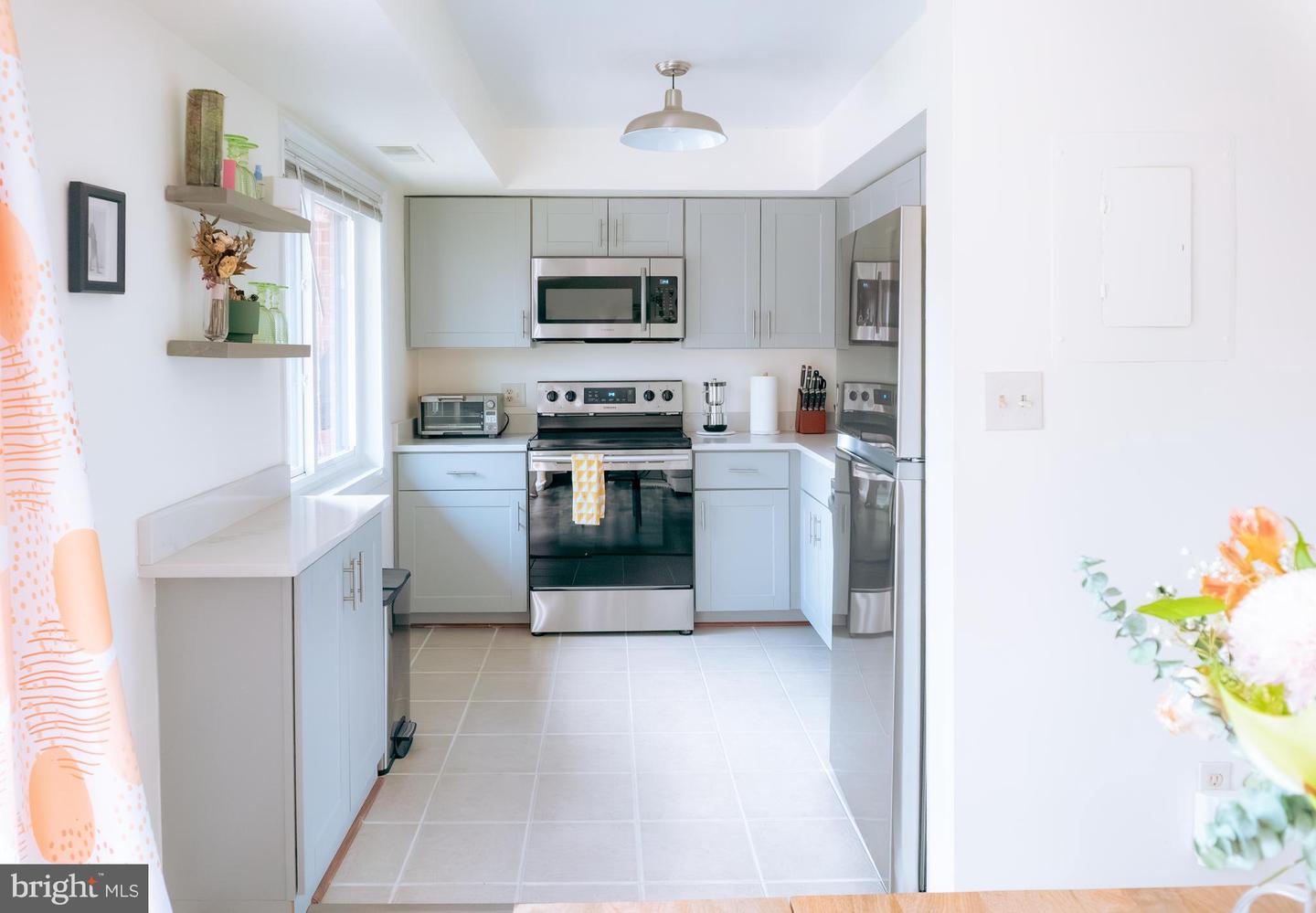 3230 S 28TH ST #401, ALEXANDRIA, Virginia 22302, 1 Bedroom Bedrooms, ,1 BathroomBathrooms,Residential,For sale,3230 S 28TH ST #401,VAAX2050350 MLS # VAAX2050350