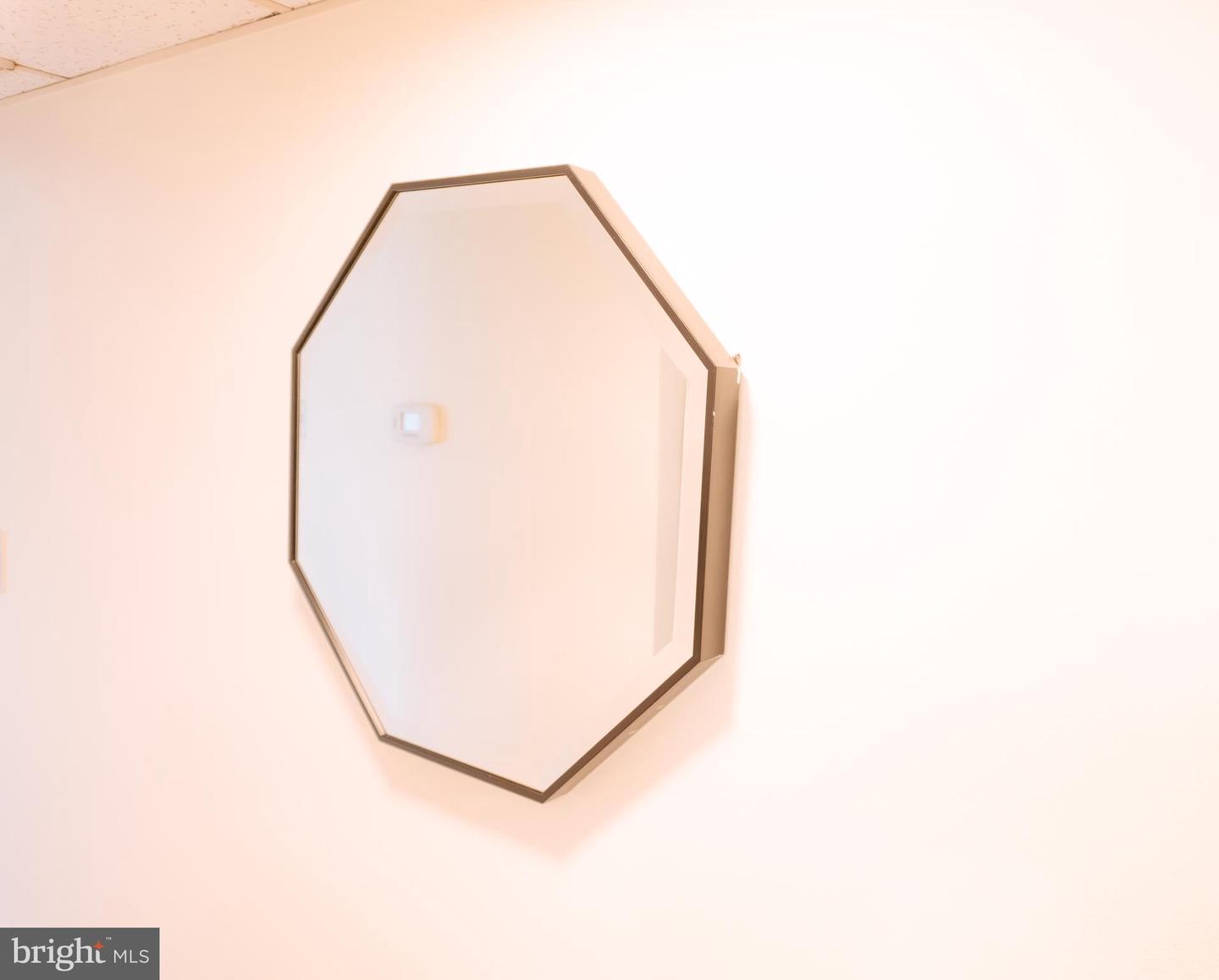 3230 S 28TH ST #401, ALEXANDRIA, Virginia 22302, 1 Bedroom Bedrooms, ,1 BathroomBathrooms,Residential,For sale,3230 S 28TH ST #401,VAAX2050350 MLS # VAAX2050350