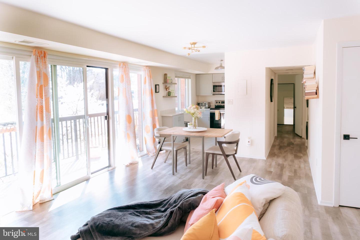 3230 S 28TH ST #401, ALEXANDRIA, Virginia 22302, 1 Bedroom Bedrooms, ,1 BathroomBathrooms,Residential,For sale,3230 S 28TH ST #401,VAAX2050350 MLS # VAAX2050350
