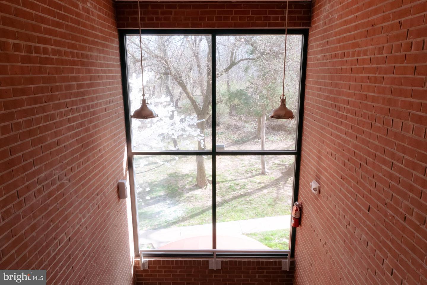 3230 S 28TH ST #401, ALEXANDRIA, Virginia 22302, 1 Bedroom Bedrooms, ,1 BathroomBathrooms,Residential,For sale,3230 S 28TH ST #401,VAAX2050350 MLS # VAAX2050350