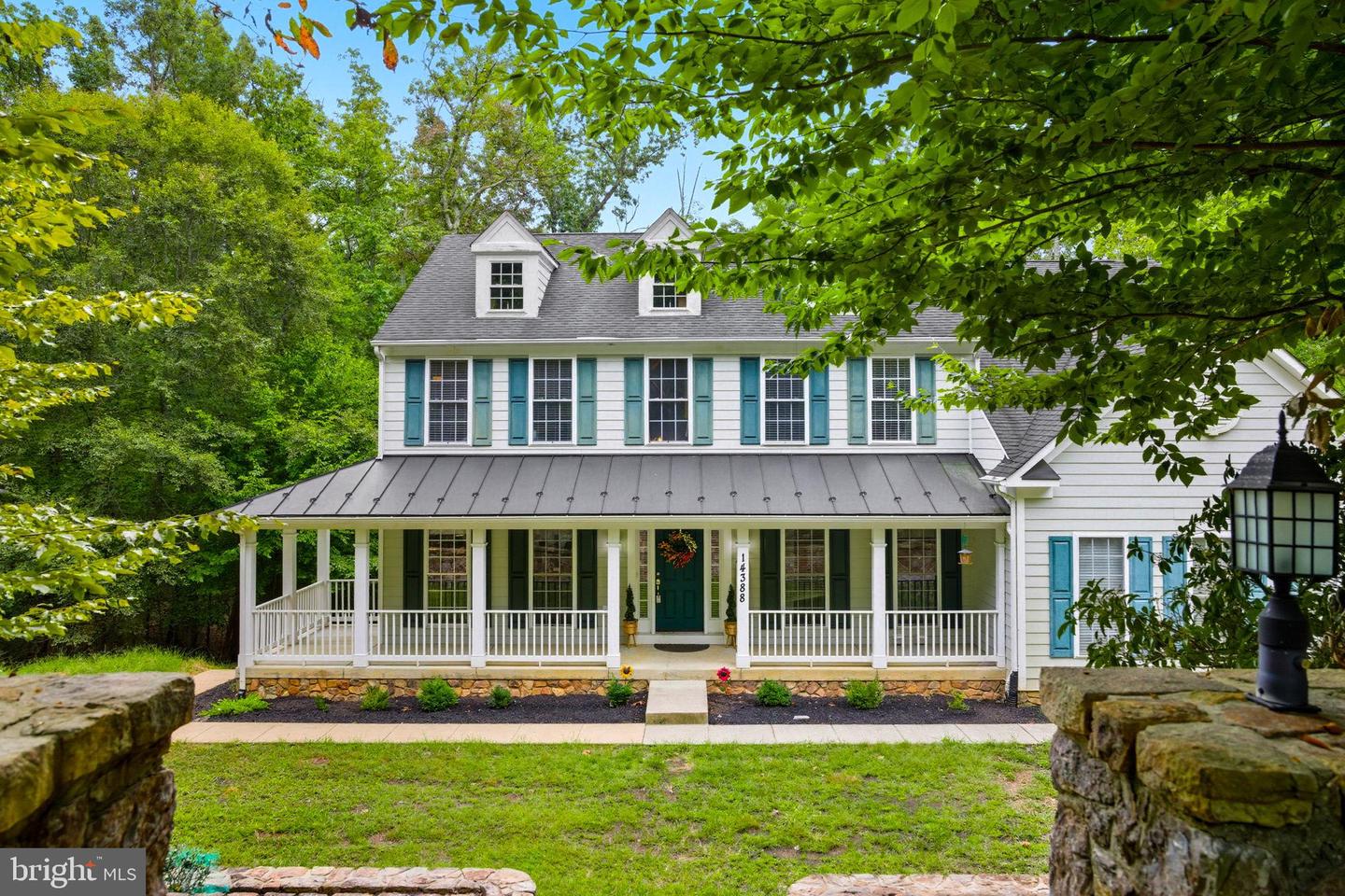 14388 WATERFORD WOODS CT, LEESBURG, Virginia 20176, 4 Bedrooms Bedrooms, 9 Rooms Rooms,3 BathroomsBathrooms,Residential,For sale,14388 WATERFORD WOODS CT,VALO2107924 MLS # VALO2107924