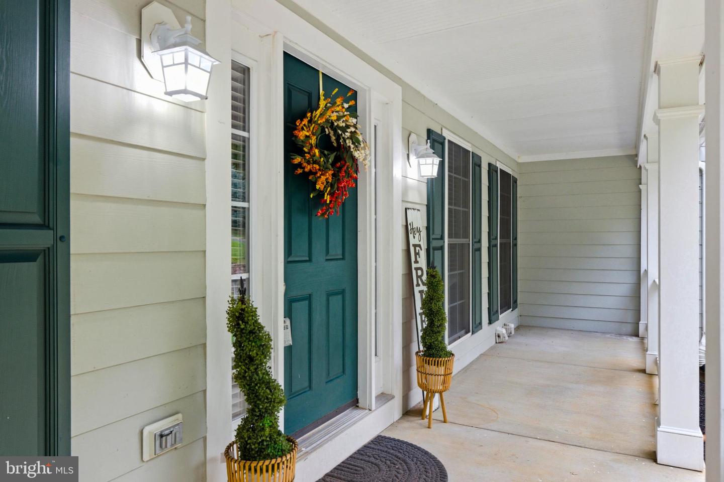 14388 WATERFORD WOODS CT, LEESBURG, Virginia 20176, 4 Bedrooms Bedrooms, 9 Rooms Rooms,3 BathroomsBathrooms,Residential,For sale,14388 WATERFORD WOODS CT,VALO2107924 MLS # VALO2107924
