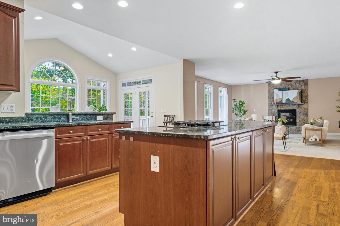 14388 WATERFORD WOODS CT, LEESBURG, Virginia 20176, 4 Bedrooms Bedrooms, 9 Rooms Rooms,3 BathroomsBathrooms,Residential,For sale,14388 WATERFORD WOODS CT,VALO2107924 MLS # VALO2107924