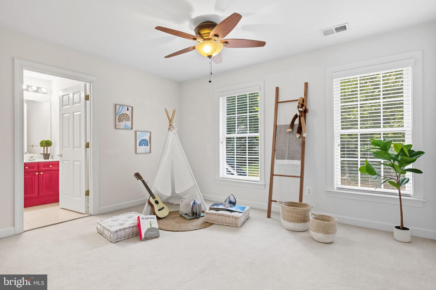 14388 WATERFORD WOODS CT, LEESBURG, Virginia 20176, 4 Bedrooms Bedrooms, 9 Rooms Rooms,3 BathroomsBathrooms,Residential,For sale,14388 WATERFORD WOODS CT,VALO2107924 MLS # VALO2107924