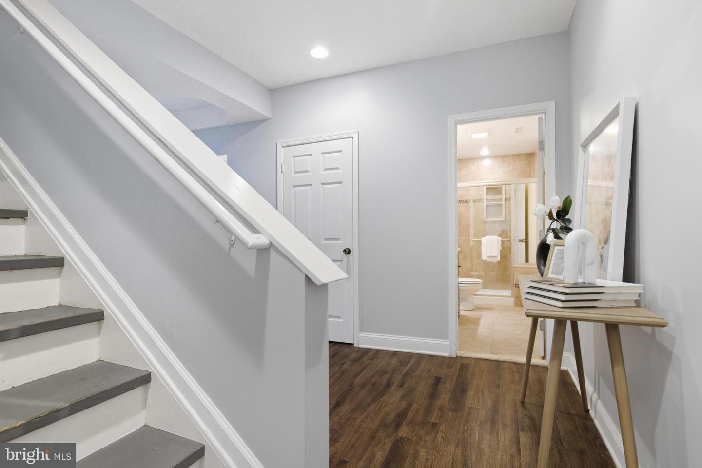 14388 WATERFORD WOODS CT, LEESBURG, Virginia 20176, 4 Bedrooms Bedrooms, 9 Rooms Rooms,3 BathroomsBathrooms,Residential,For sale,14388 WATERFORD WOODS CT,VALO2107924 MLS # VALO2107924
