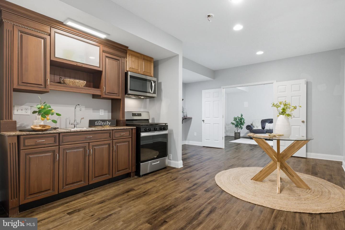 14388 WATERFORD WOODS CT, LEESBURG, Virginia 20176, 4 Bedrooms Bedrooms, 9 Rooms Rooms,3 BathroomsBathrooms,Residential,For sale,14388 WATERFORD WOODS CT,VALO2107924 MLS # VALO2107924