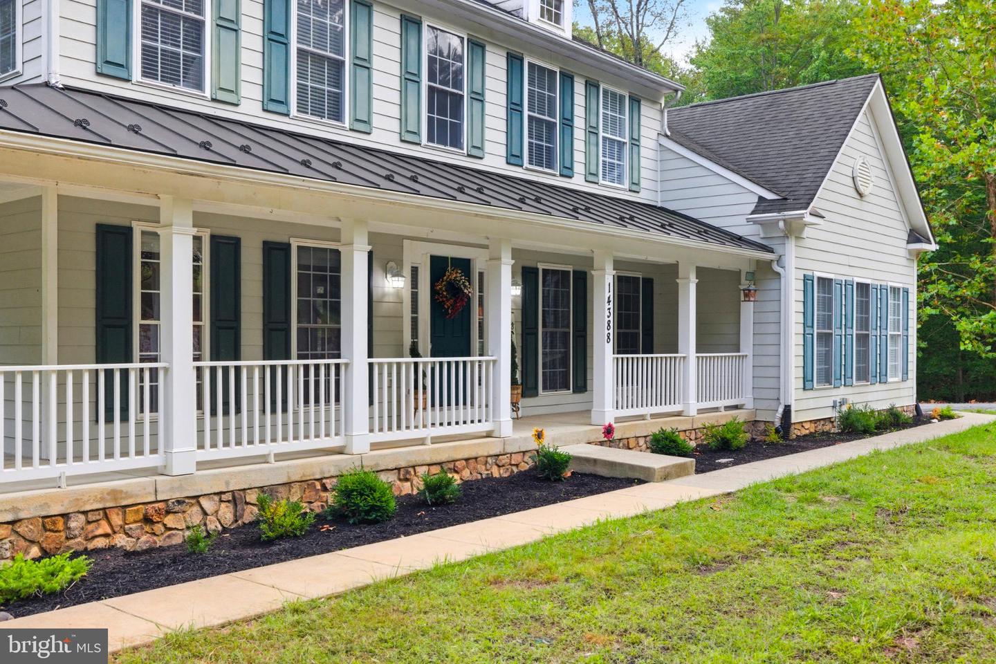 14388 WATERFORD WOODS CT, LEESBURG, Virginia 20176, 4 Bedrooms Bedrooms, 9 Rooms Rooms,3 BathroomsBathrooms,Residential,For sale,14388 WATERFORD WOODS CT,VALO2107924 MLS # VALO2107924