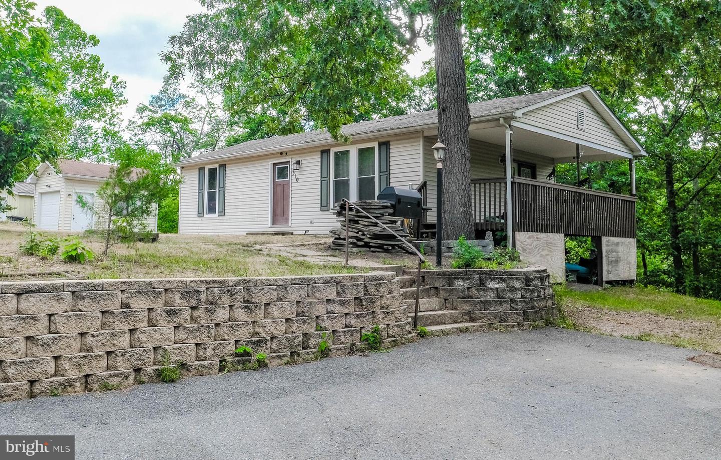 310 WARDENSVILLE GRADE, WINCHESTER, Virginia 22602, 2 Bedrooms Bedrooms, ,1 BathroomBathrooms,Residential,For sale,310 WARDENSVILLE GRADE,VAFV2037130 MLS # VAFV2037130