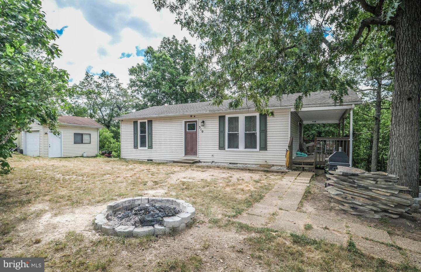 310 WARDENSVILLE GRADE, WINCHESTER, Virginia 22602, 2 Bedrooms Bedrooms, ,1 BathroomBathrooms,Residential,For sale,310 WARDENSVILLE GRADE,VAFV2037130 MLS # VAFV2037130