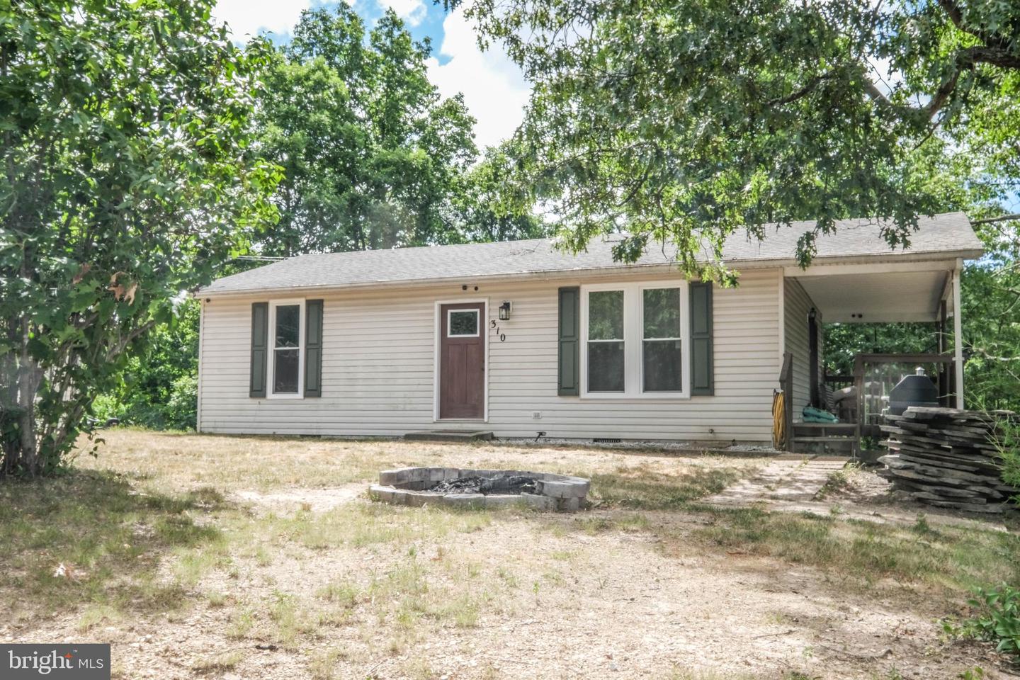 310 WARDENSVILLE GRADE, WINCHESTER, Virginia 22602, 2 Bedrooms Bedrooms, ,1 BathroomBathrooms,Residential,For sale,310 WARDENSVILLE GRADE,VAFV2037130 MLS # VAFV2037130